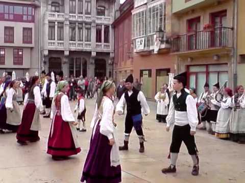 Descubre los fascinantes bailes típicos de Asturias en 70 segundos