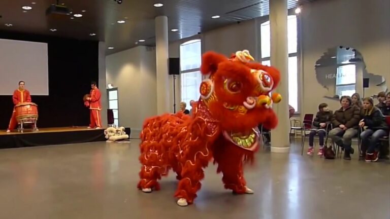 Descubre el fascinante significado del Baile del Dragón Chino en 70 segundos